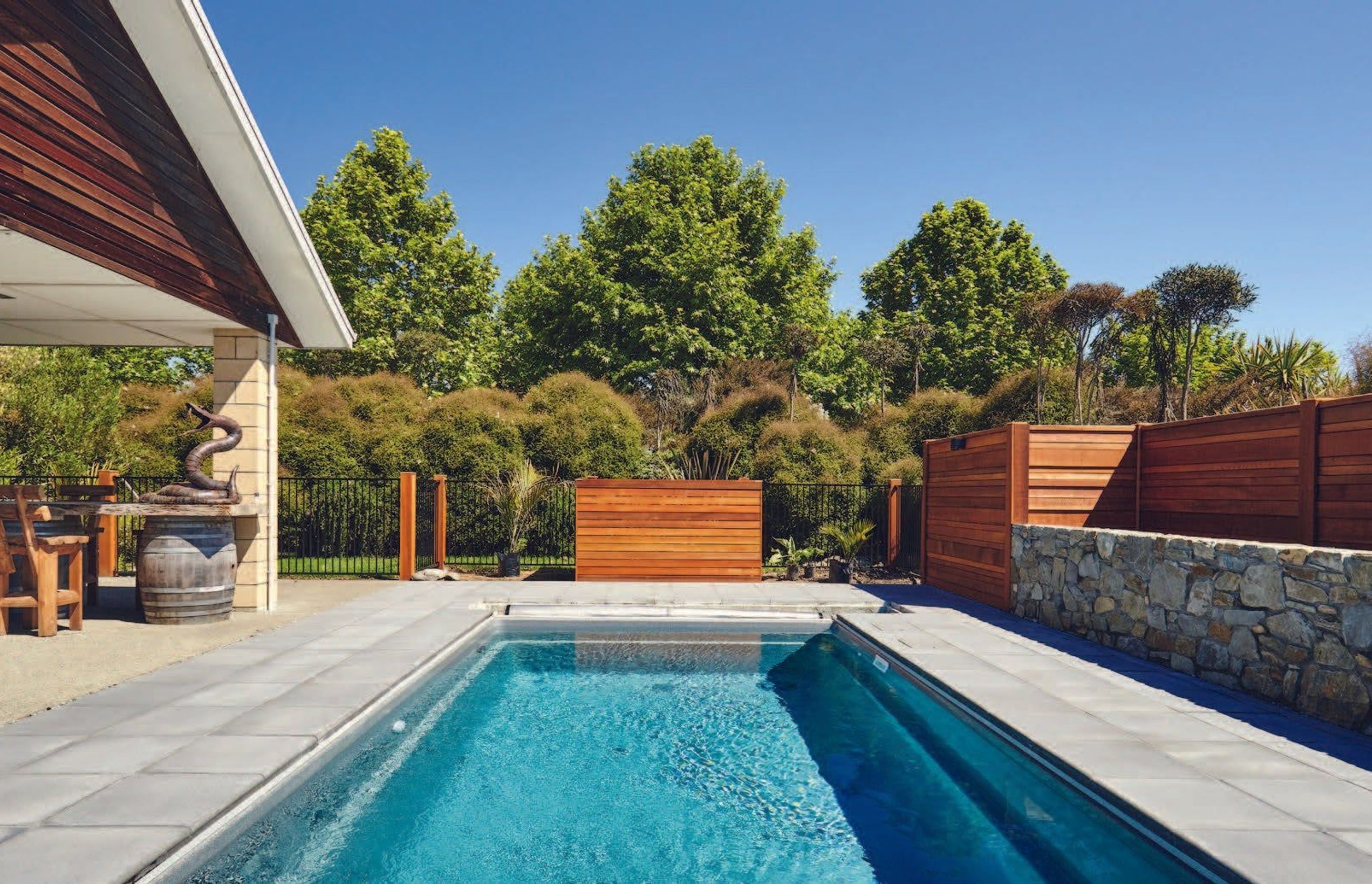 Creating and Landscaping Stunning Swimming Pools in the Top of the South