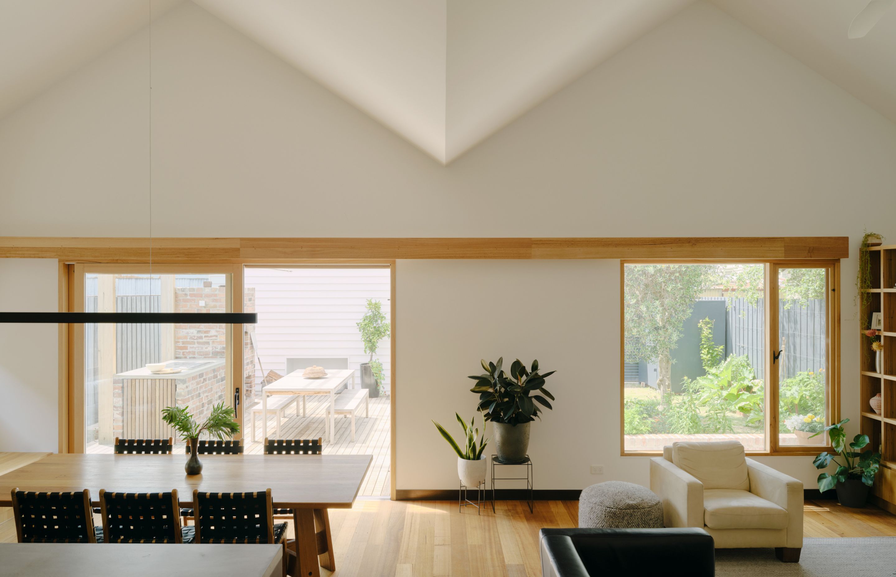 Fireside House by Breathe | Photography by Tom Ross