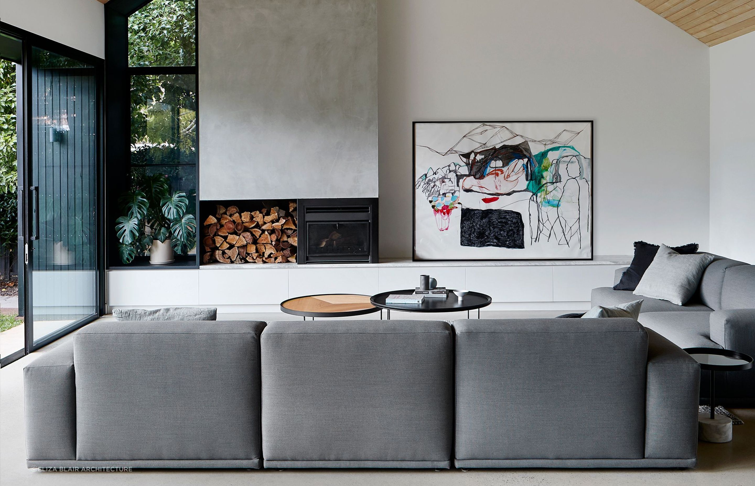 An open modern living space. Photographer: Shannon McGrath.