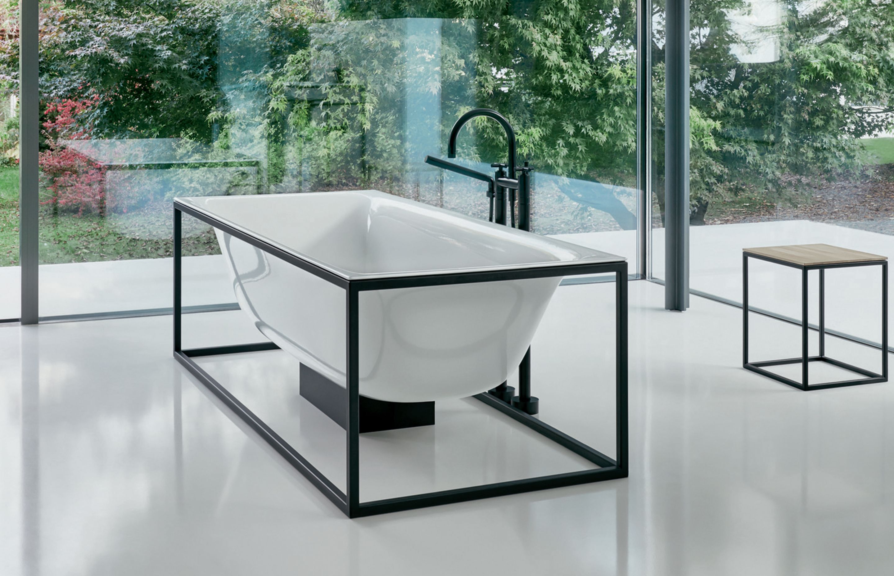 The powder-coated steel frame of the BetteLux Shape Freestanding Bath from Franklins is an artistic addition to the modern bath.