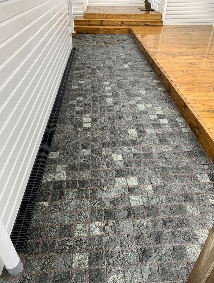 Black Granite Splitface Cobbles