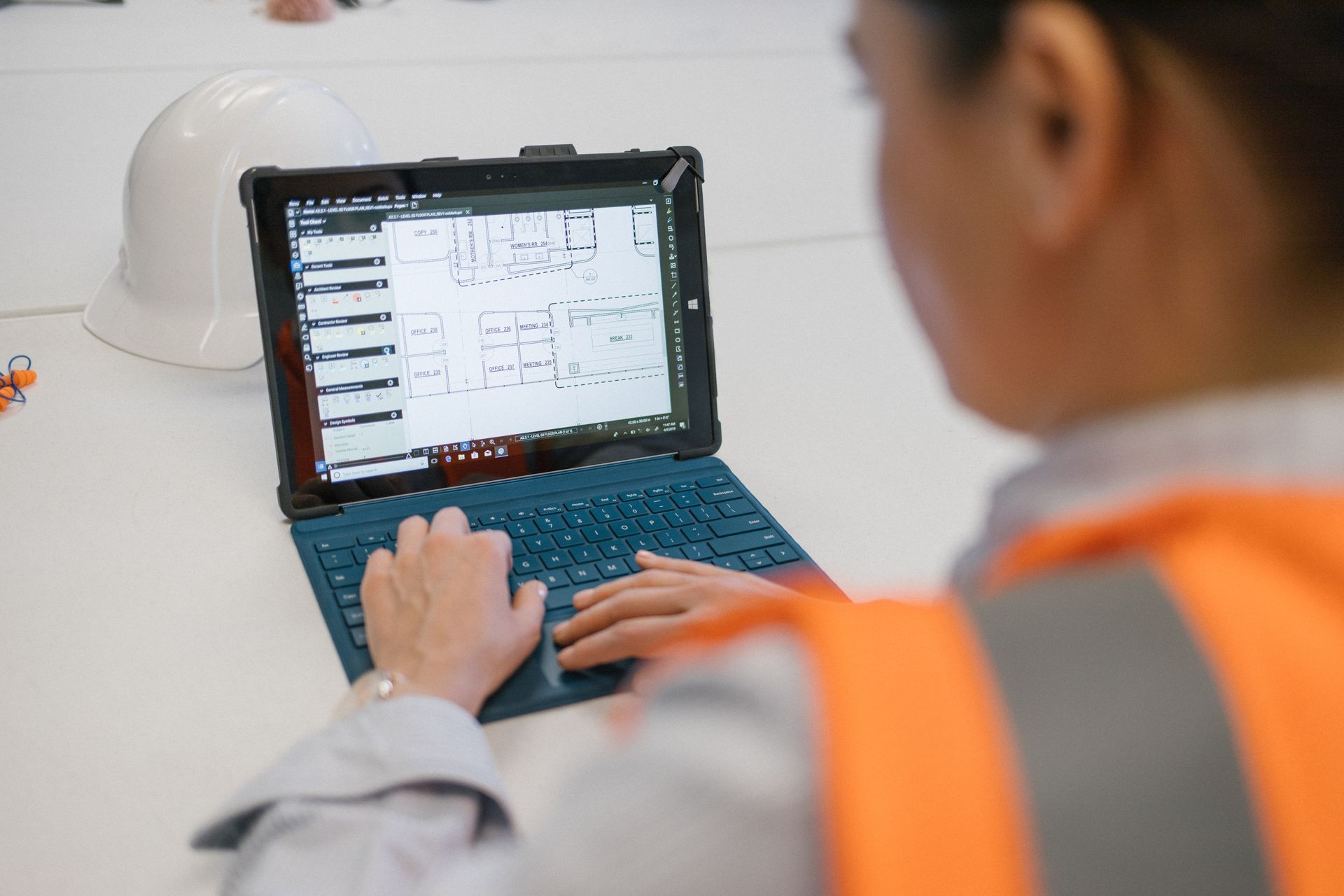 The most important factor in the Bluebeam software is its facilitation of co-operation.