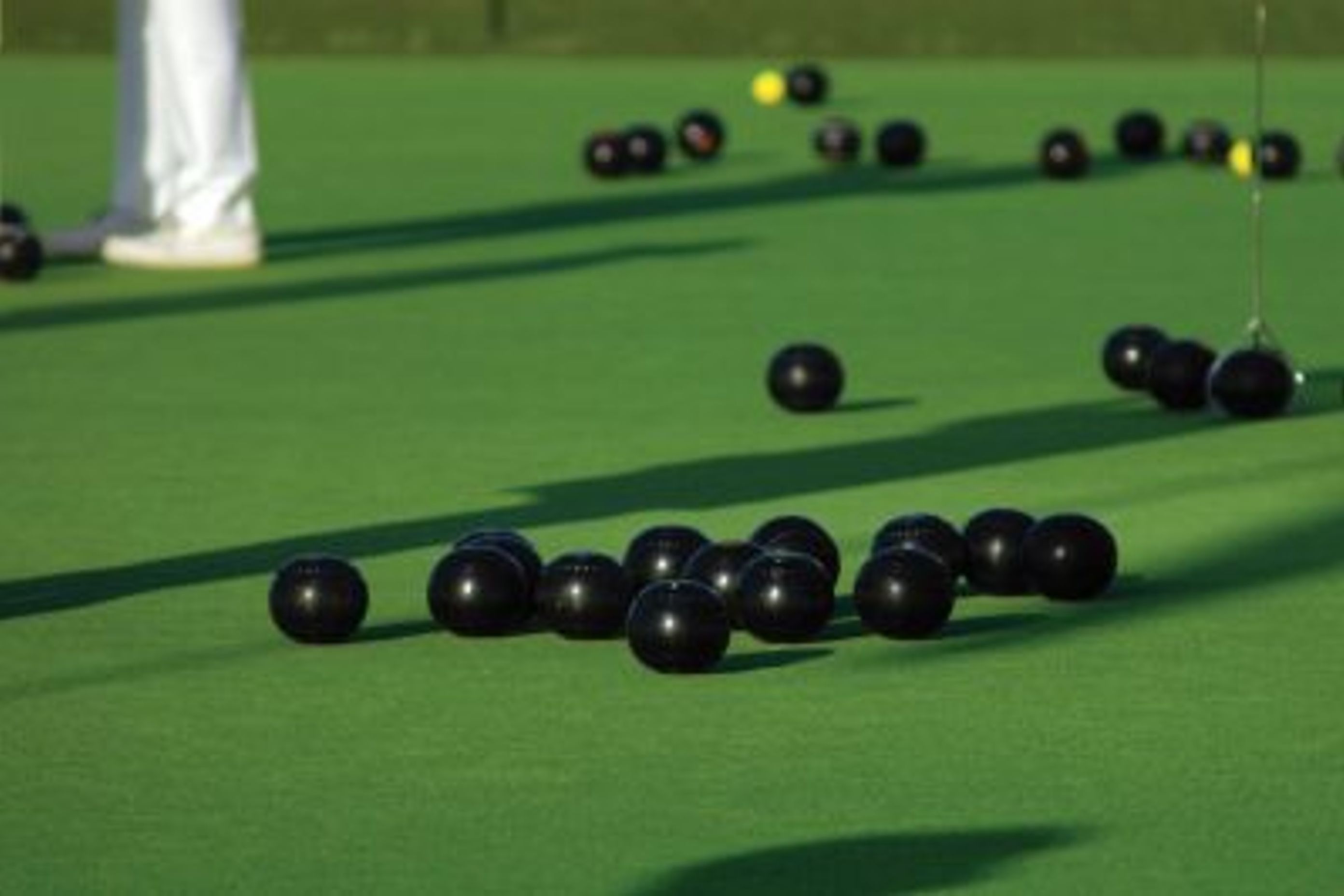 Artificial Grass vs Natural Grass for Lawn Bowls
