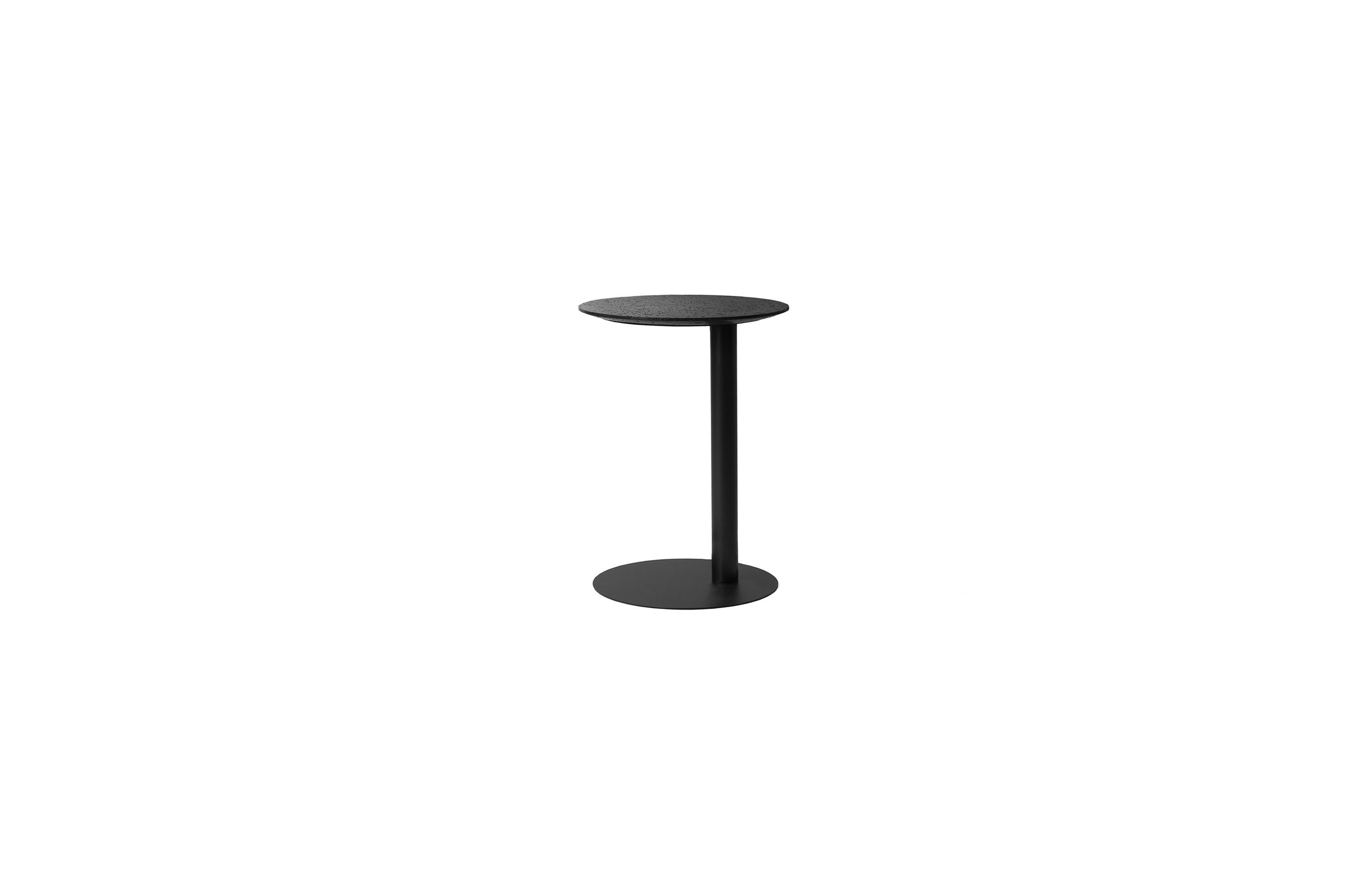 Right side table by Remodern