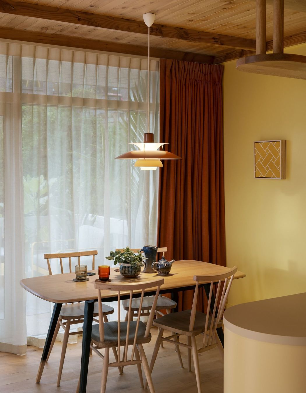 Interior Design and Architecture by Chris Corson-Scott and Pac Studio – All Purpose Chair and Plank Table by Lucian Ercolani for L. Ercolani