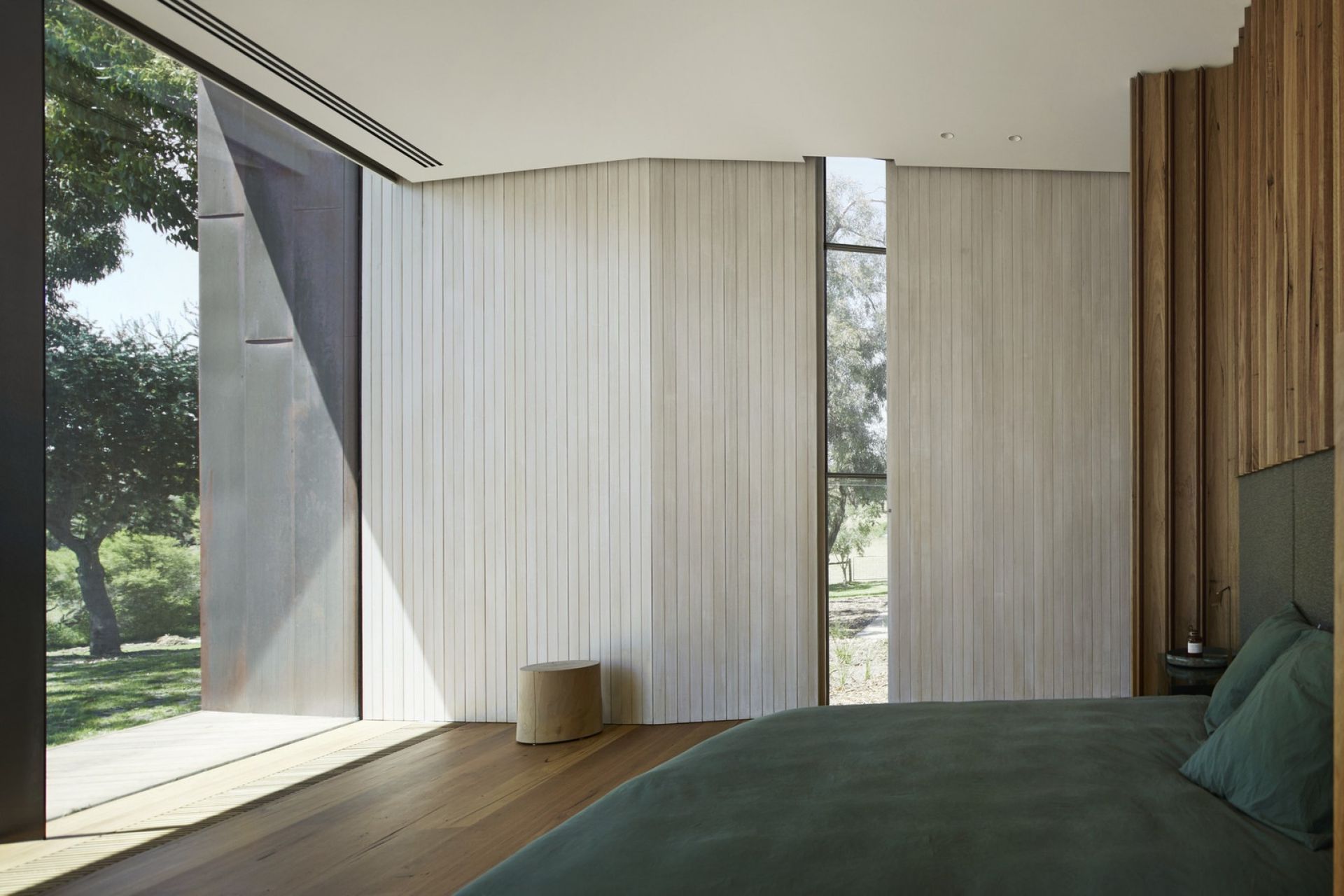 Price Holyoake's perimeter slot diffuser provides unobtrusive, draftless air distribution to a space.
