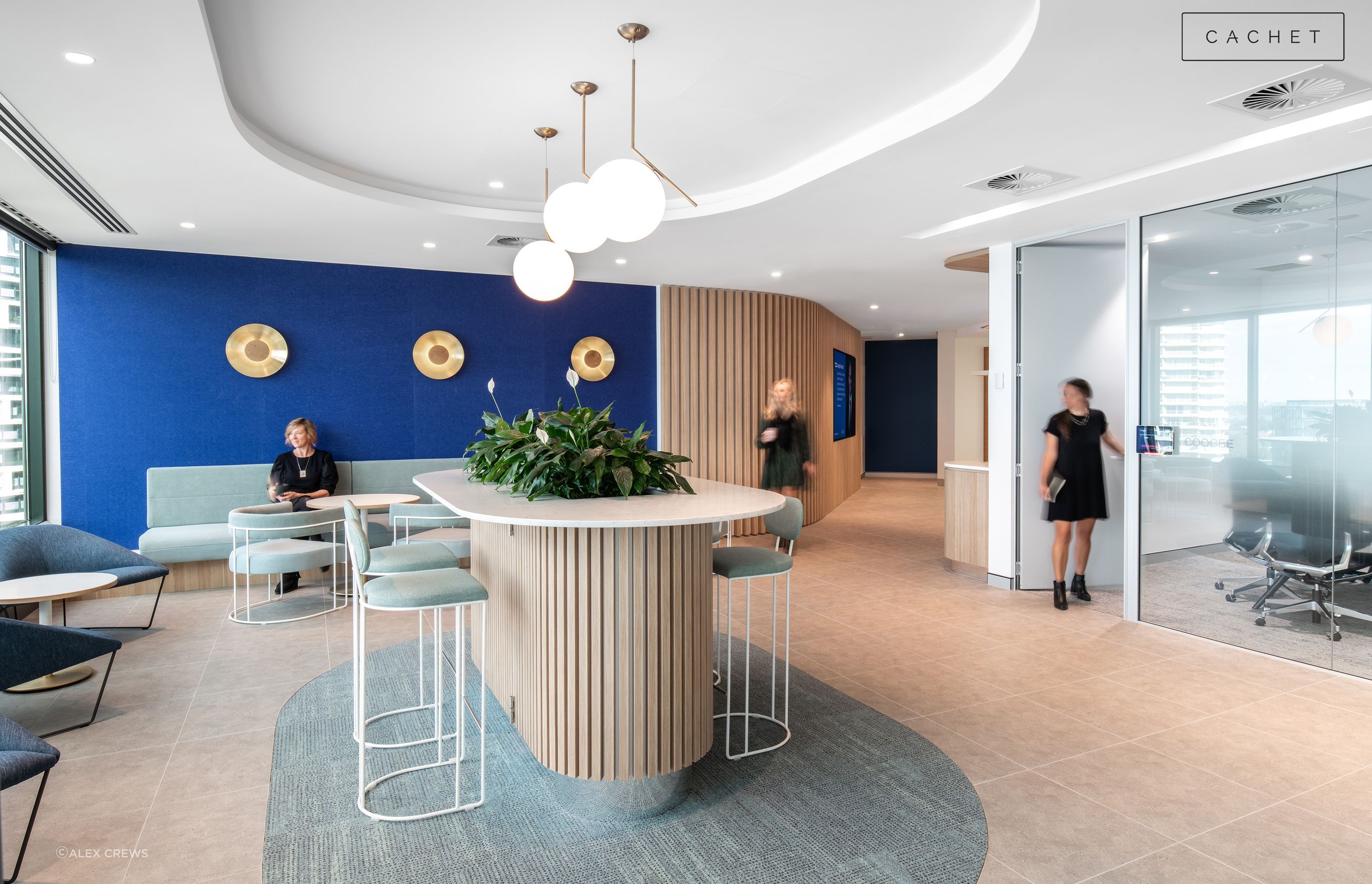 The FTI Sydney fit-out is light, bright and airy. Image credit: Alex Crews.