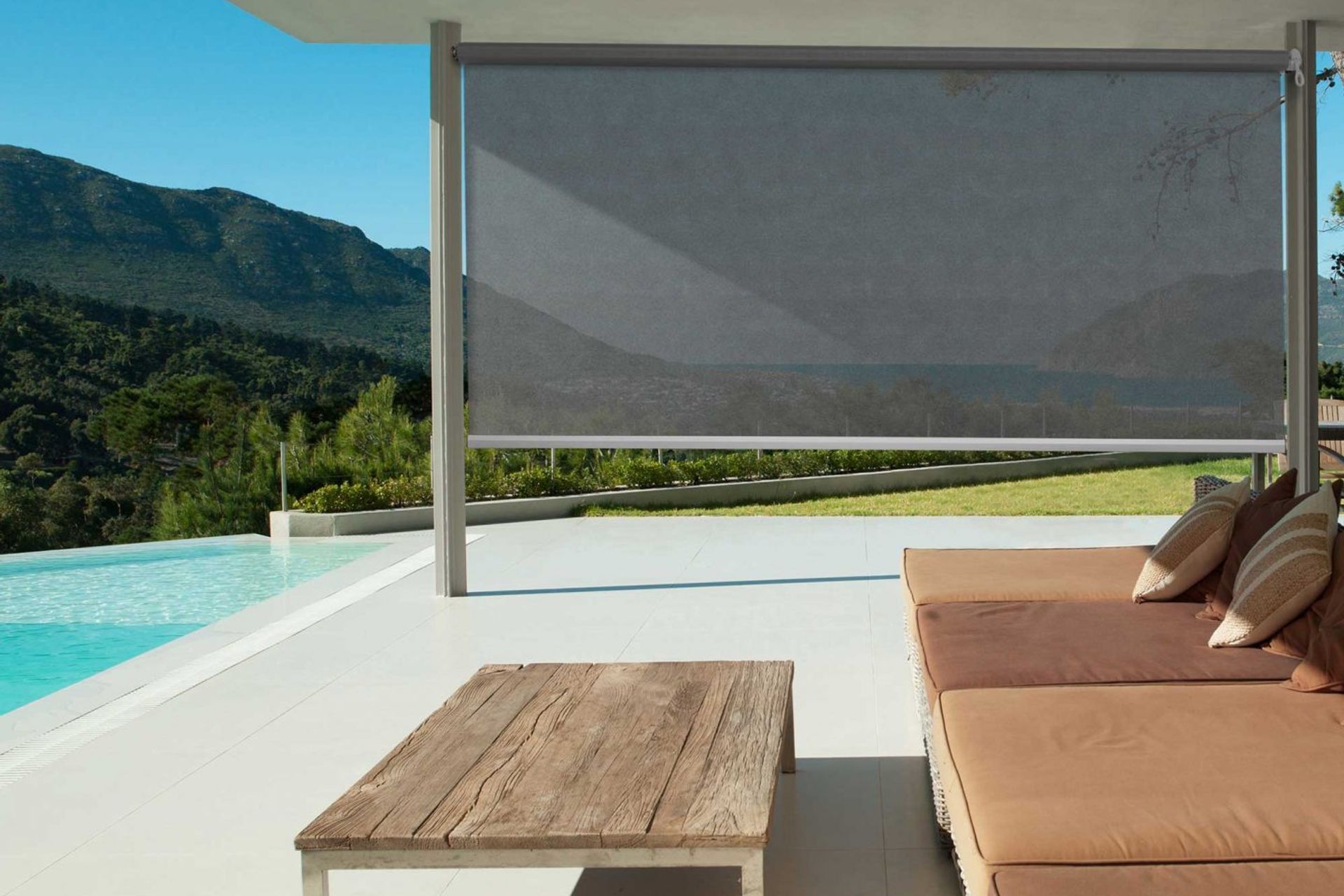 Practical and stylish, the Omni Screen from Shade Elements, a modern cafe style screen.