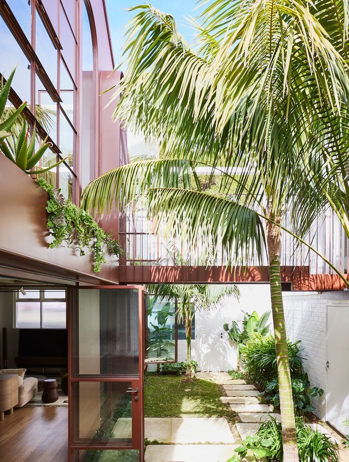 Rosso Verde by Carter Williamson Architects | Photography by Pablo Veiga