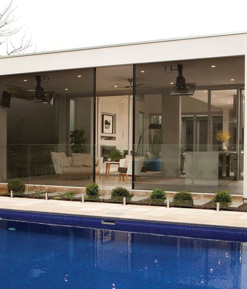 Enter the designer retractable insect screen/sun filter/blockout blind