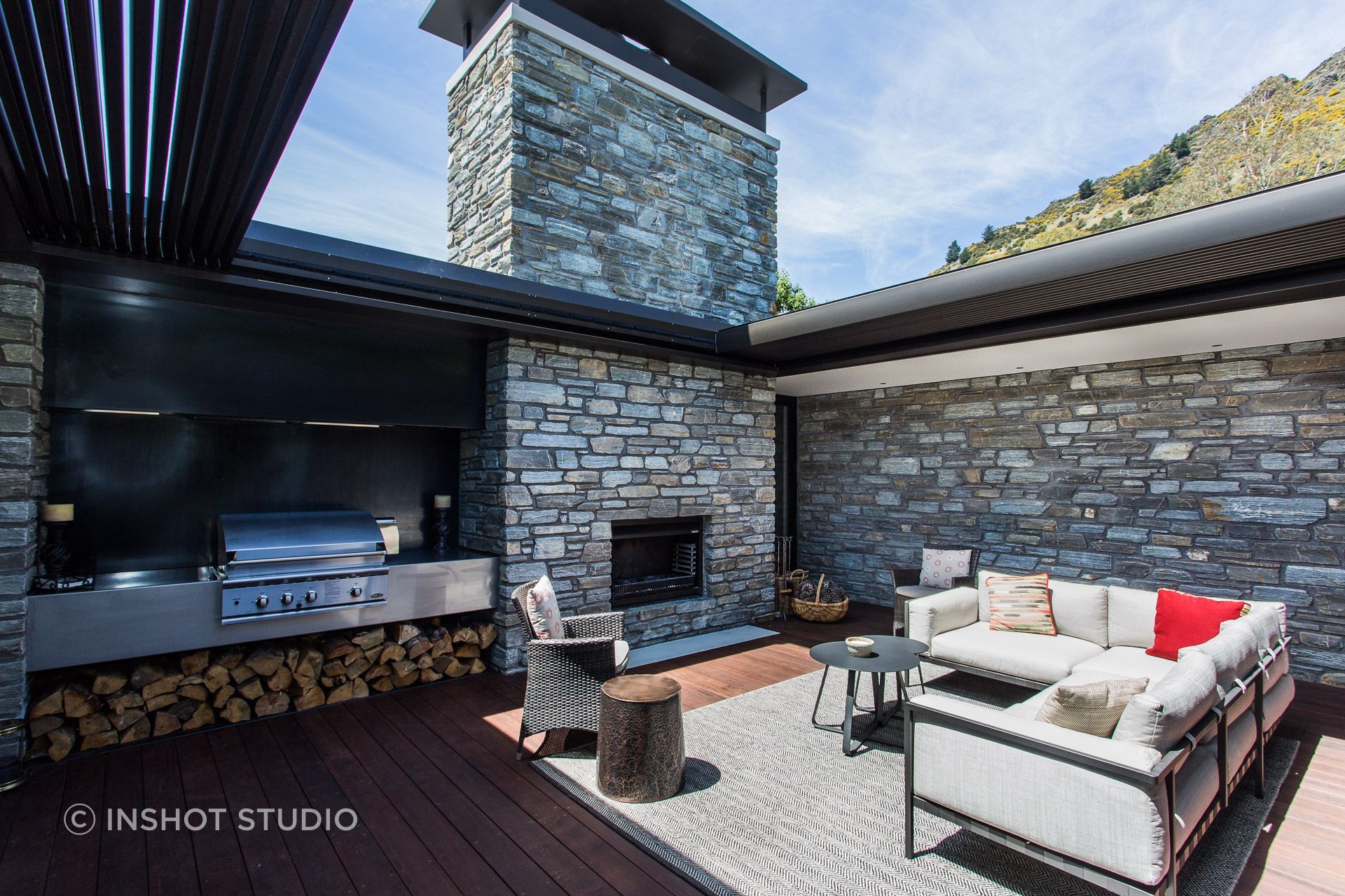 Central-courtyard-v2.jpg