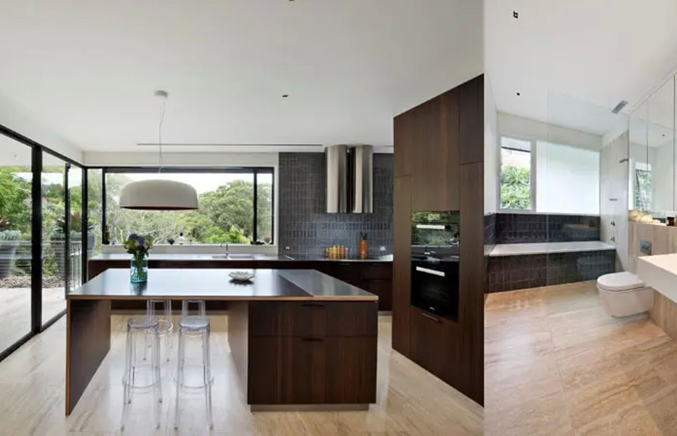 Images of Coliseum Striato Vein Cut Travertine 800x400mm in the Kitchen and Bathroom, project by TDDP Architects