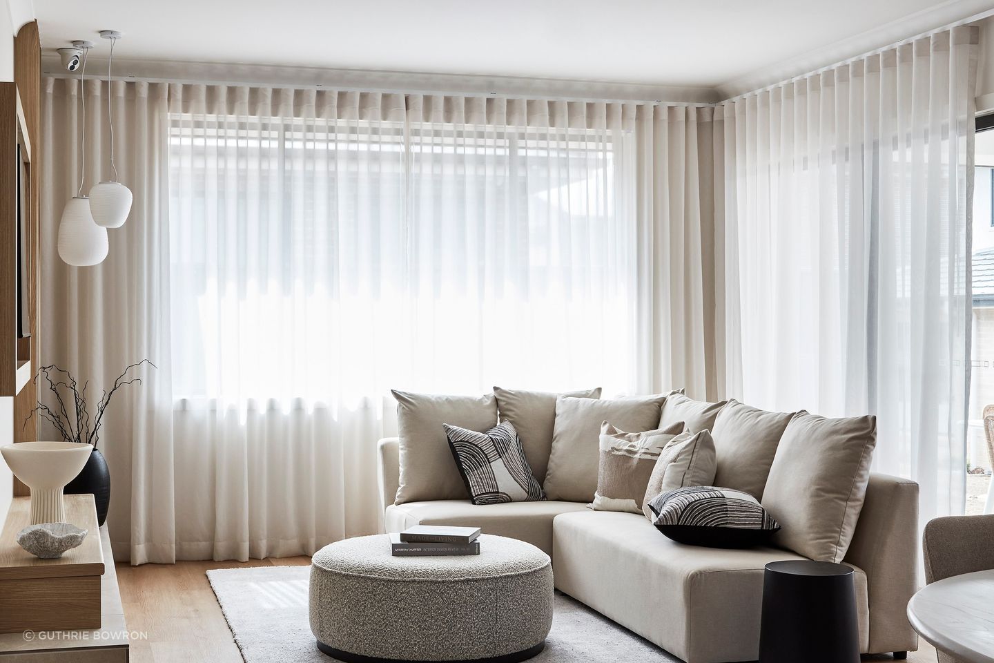 Brand: Filigree | Design: Como | Colour: Linen