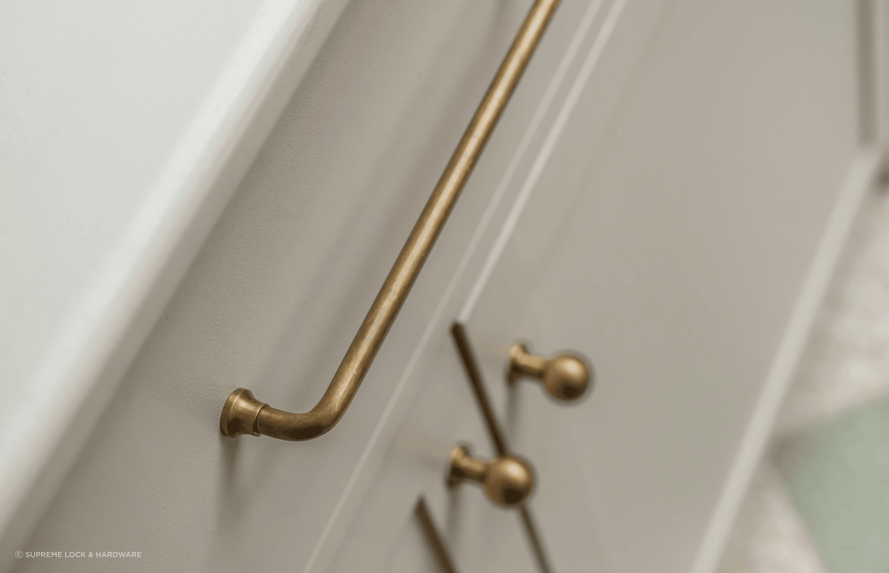 The Sycamore pull handle and Bayswater knob make the perfect pair