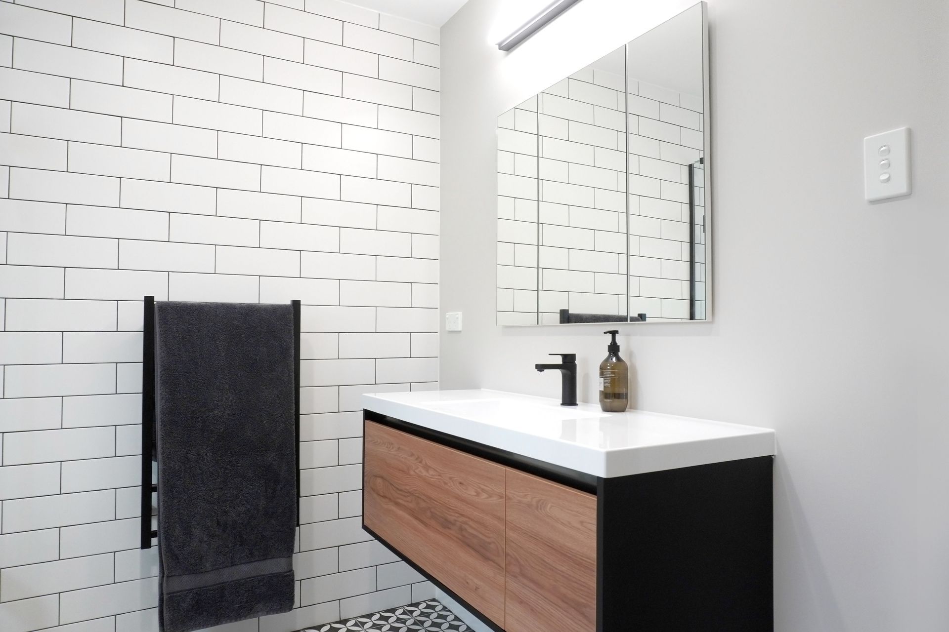 Q &amp; A WITH HOLLY (THE KITCHEN HUB) – CHOOSING THE RIGHT TAPWARE FOR YOUR BATHROOM DESIGN