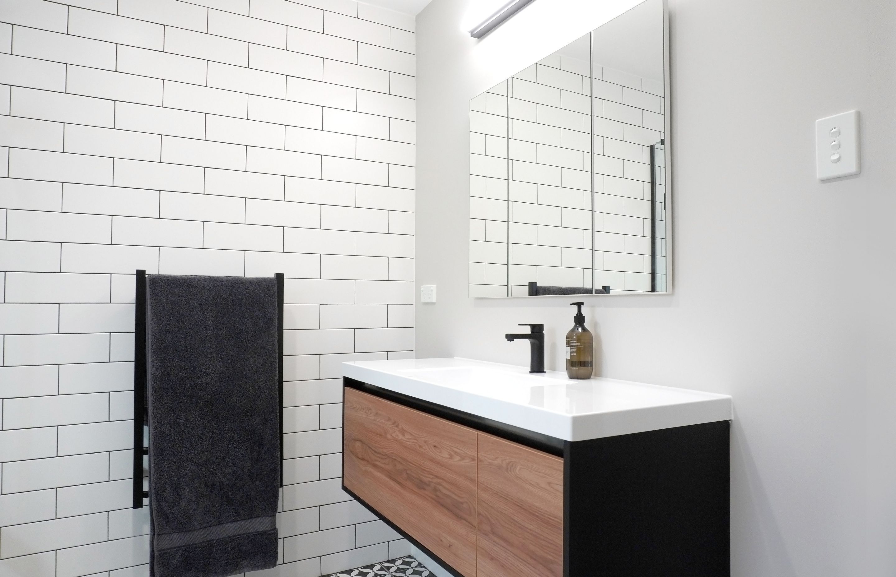Q &amp; A WITH HOLLY (THE KITCHEN HUB) – CHOOSING THE RIGHT TAPWARE FOR YOUR BATHROOM DESIGN