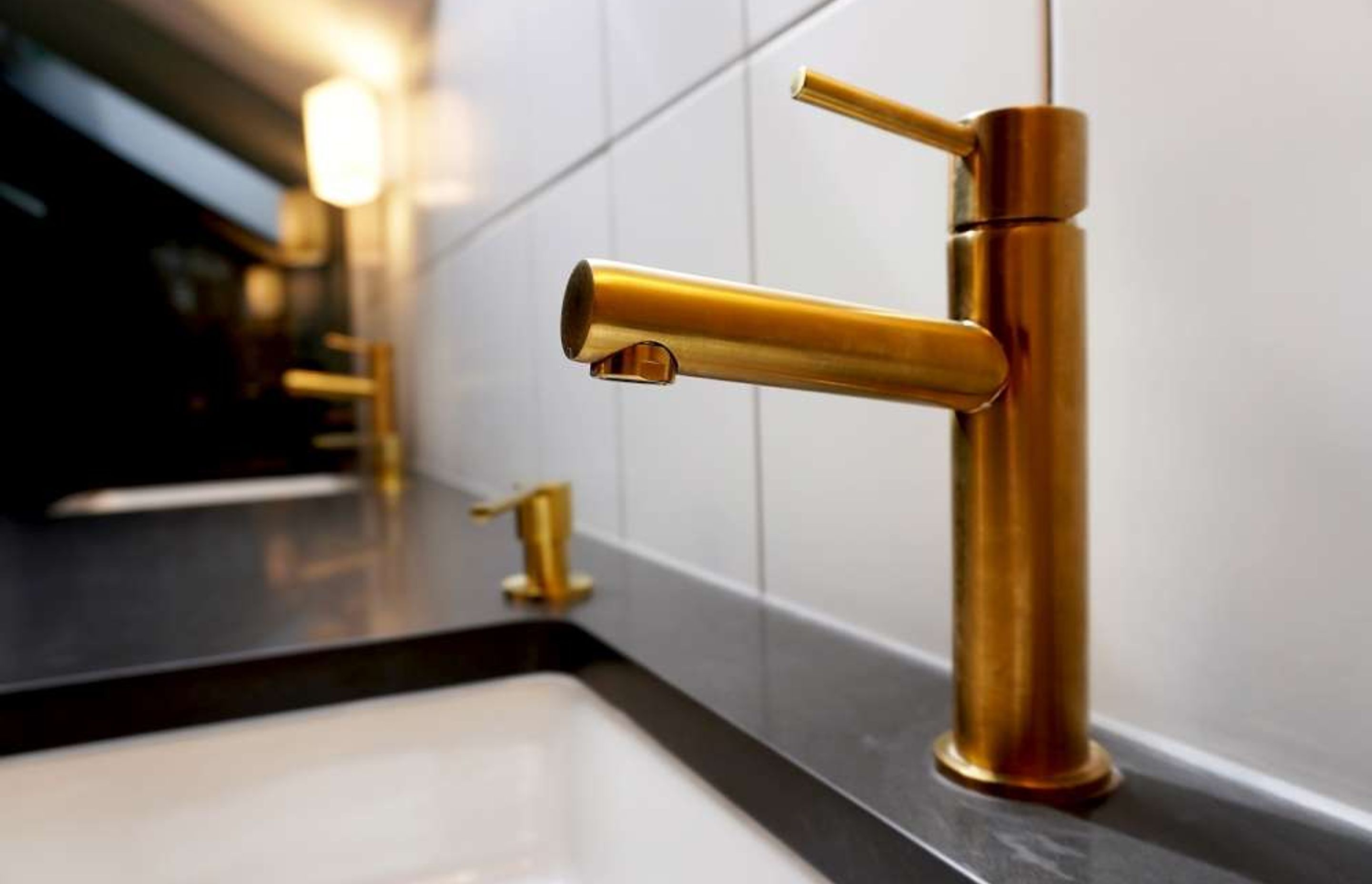 Q &amp; A WITH HOLLY (THE KITCHEN HUB) – CHOOSING THE RIGHT TAPWARE FOR YOUR BATHROOM DESIGN