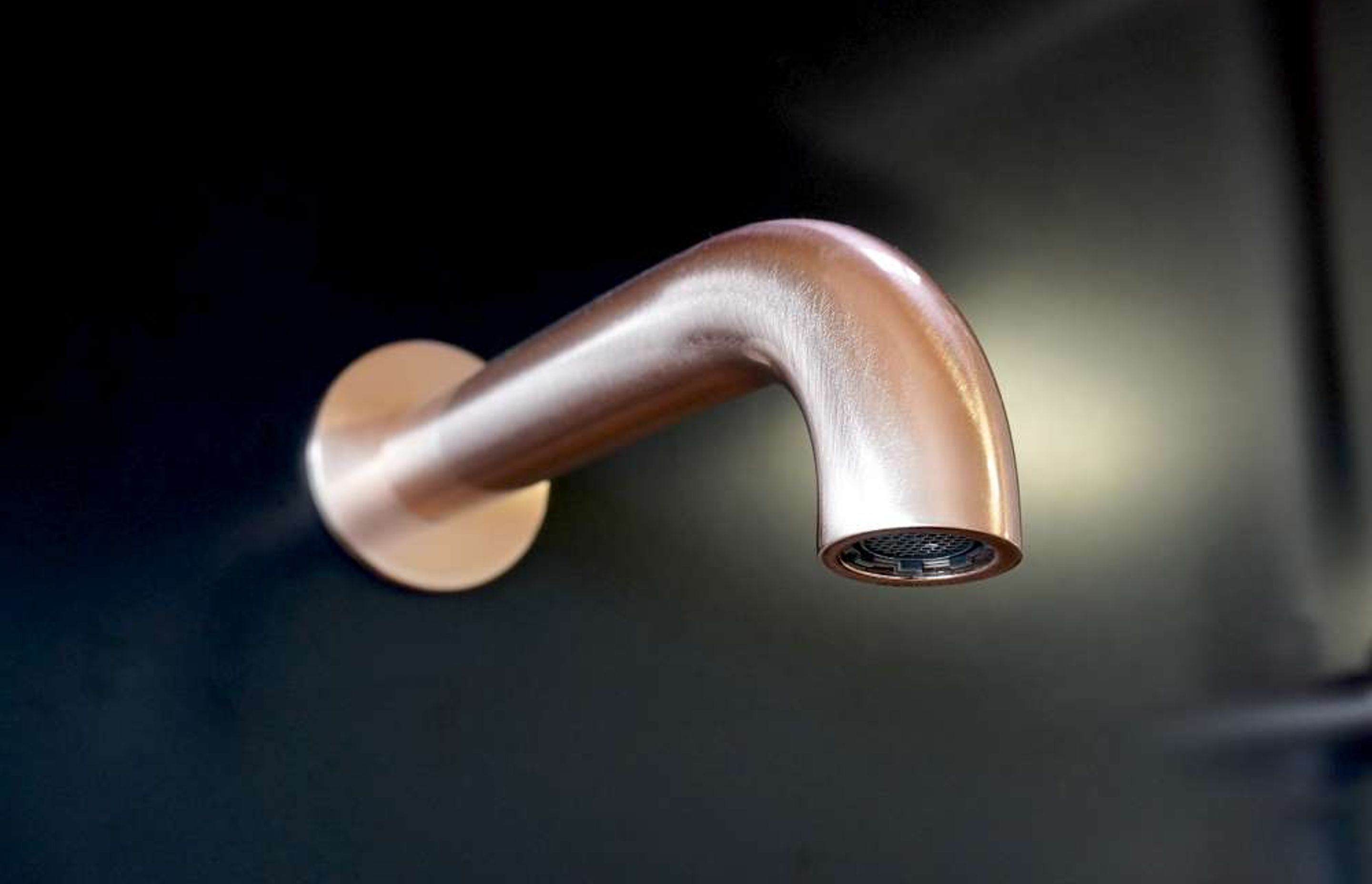 Q & A WITH HOLLY (THE KITCHEN HUB) – CHOOSING THE RIGHT TAPWARE FOR YOUR BATHROOM DESIGN