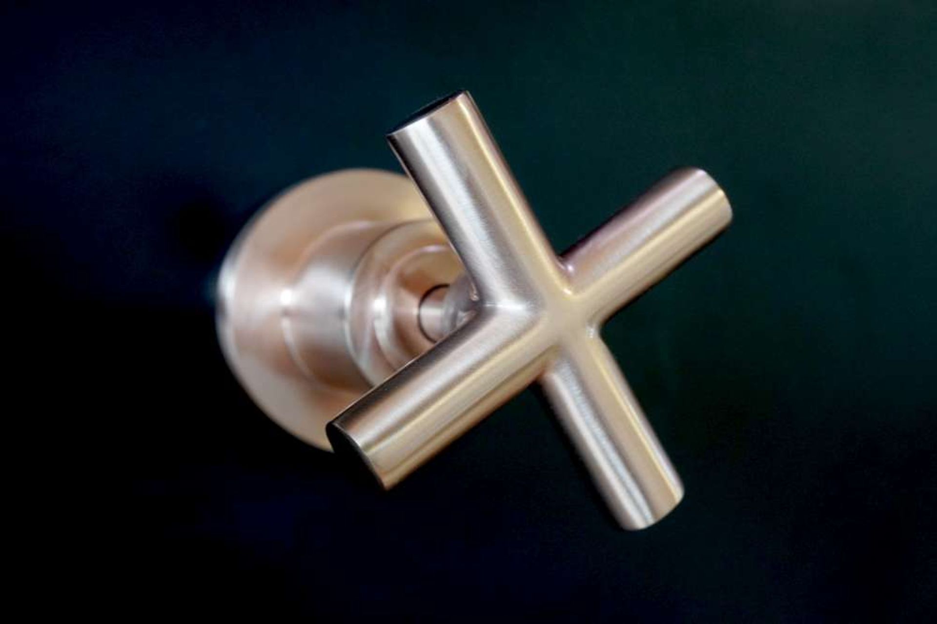 Q &amp; A WITH HOLLY (THE KITCHEN HUB) – CHOOSING THE RIGHT TAPWARE FOR YOUR BATHROOM DESIGN