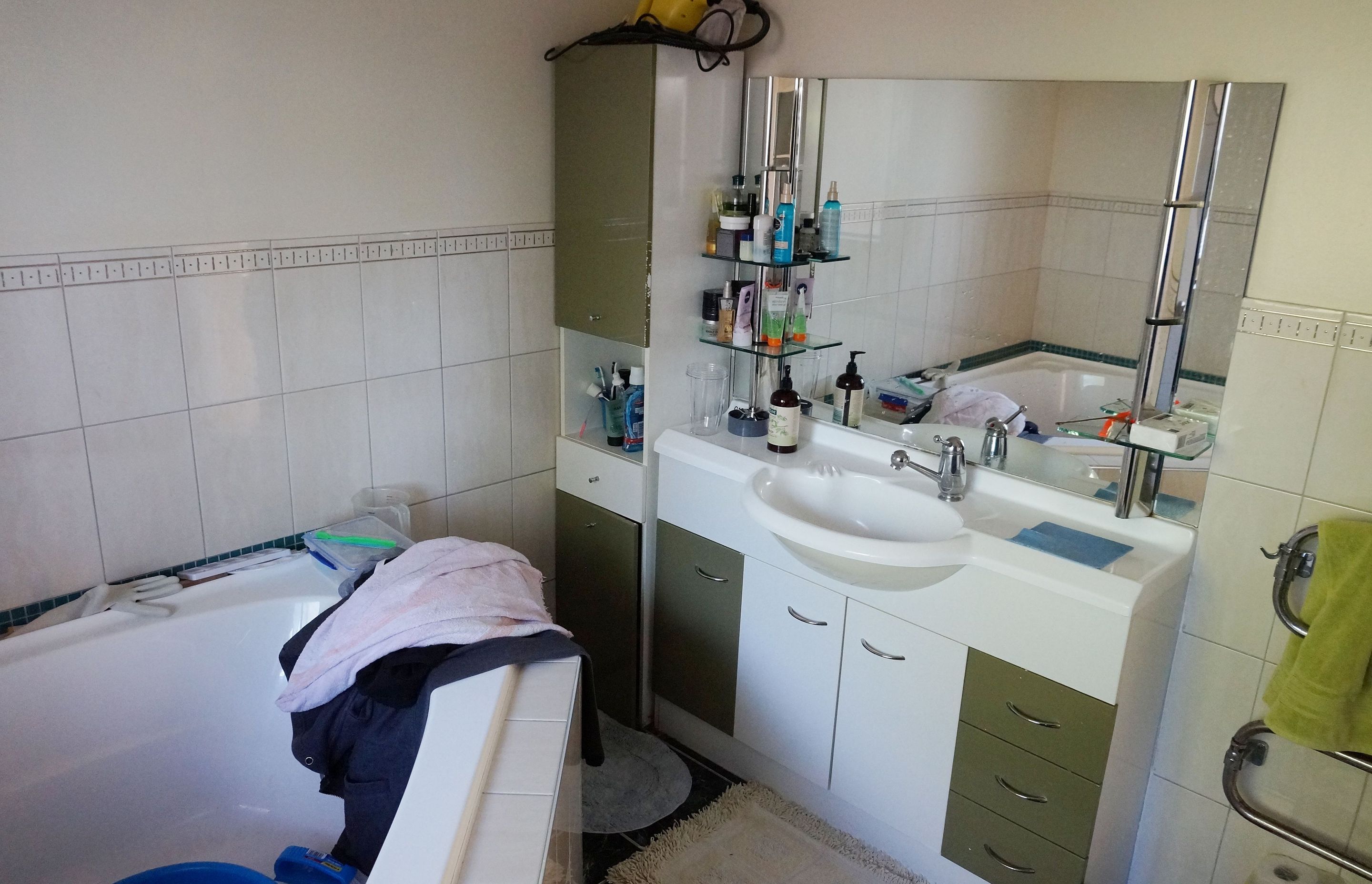 BEFORE we renovated an ensuite