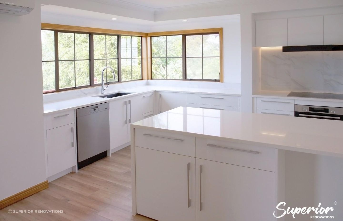 How much is a new kitchen remodel cost in NZ? Basic, Mid-range &amp; Luxury 2021