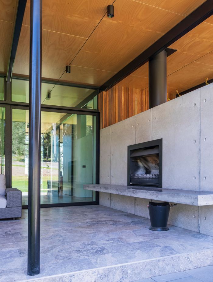 Merimbula House is designed to heat and cool itself without air-conditioning.