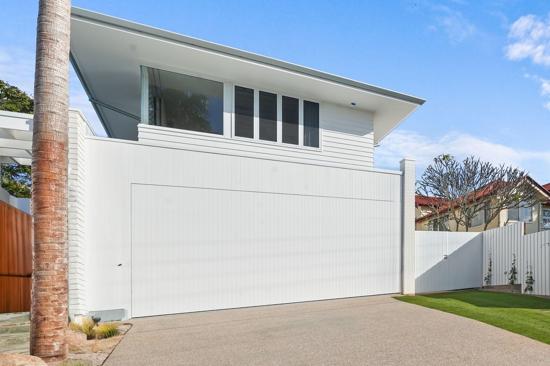 Danmar Verti Panel in white to match garage surrounding