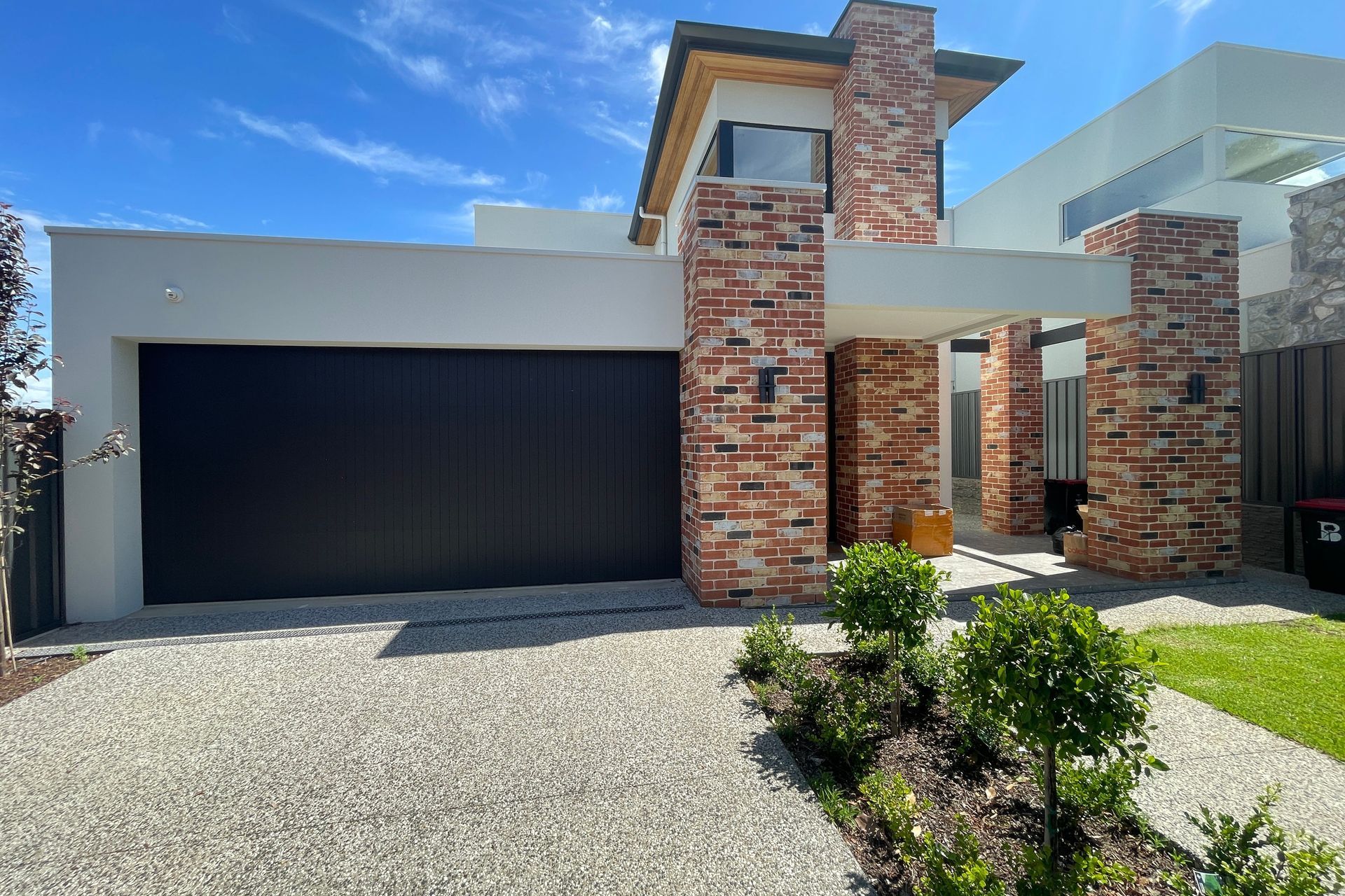 Danmar Verti Panel design painted black