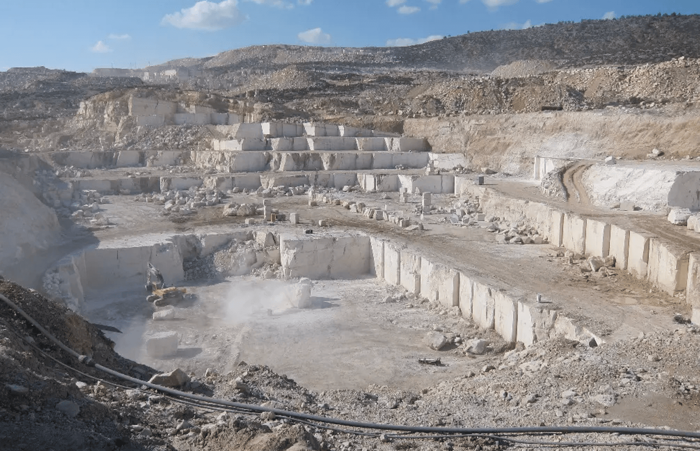 Limestone vs. Travertine: Which One Is For You?