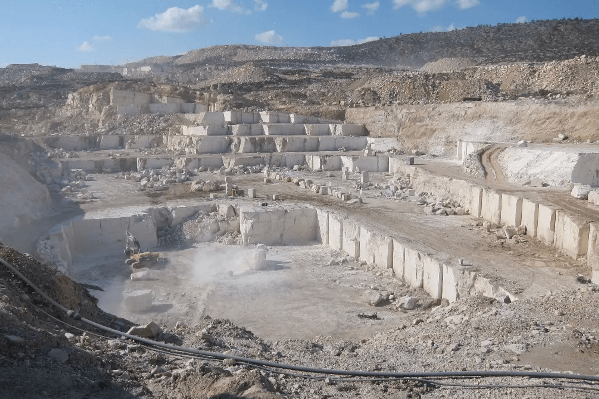 Limestone vs. Travertine: Which One Is For You?