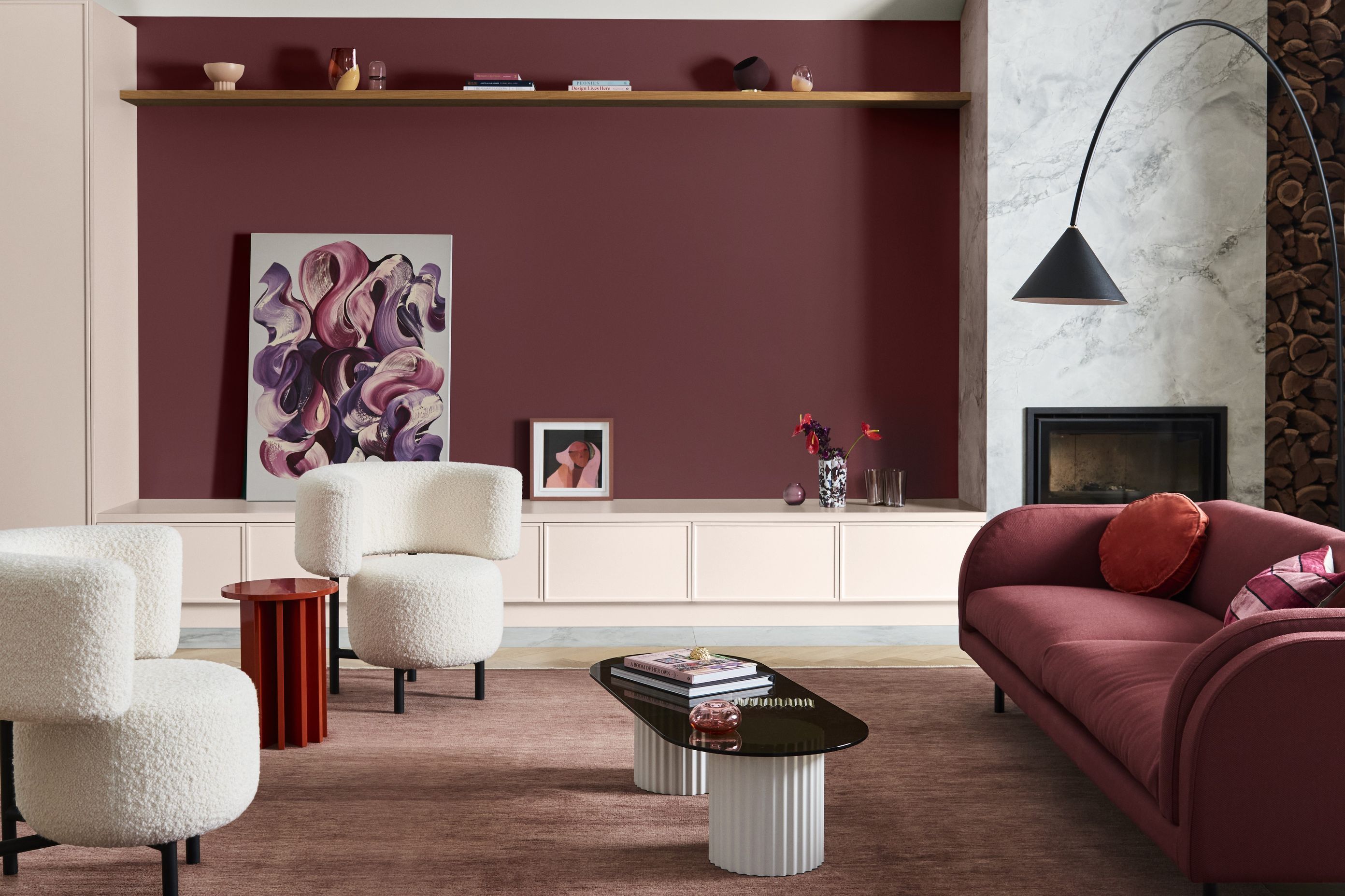 Ceiling - Dulux Sandfly Point Half, Cabinets - Dulux Basic Coral, Feature Wall - Dulux Silo Park. Styling: Bree Leech. Photographer: Lisa Cohen.  Artwork (large) '2021 Serpent Series' by Barbara Kittallides; Artwork (small) 'Clay Bird' print by Stacey Ree