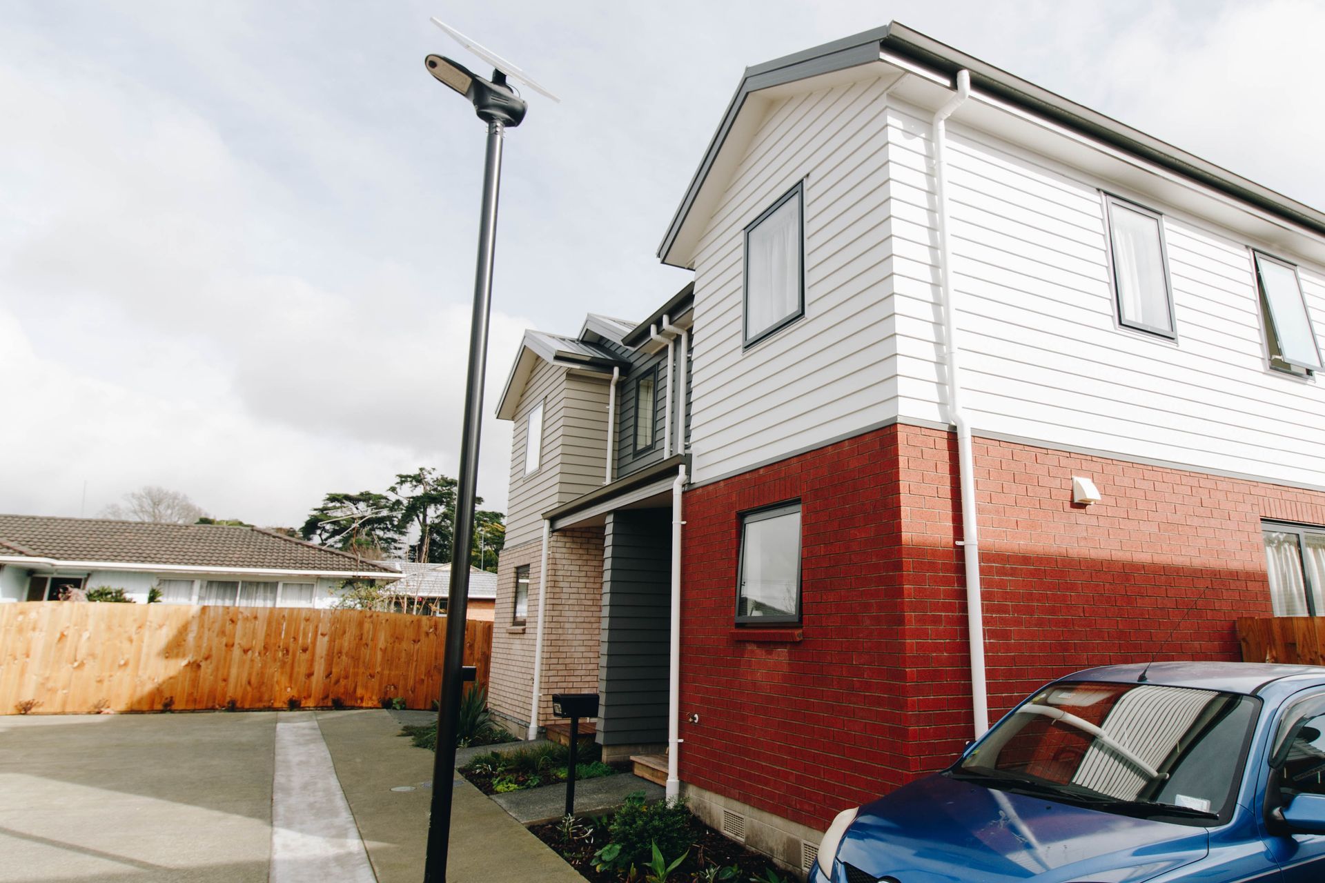 The Pholum Area S2L all-in-one solar light is designed to provide area lighting without cluttering the streetscape.
