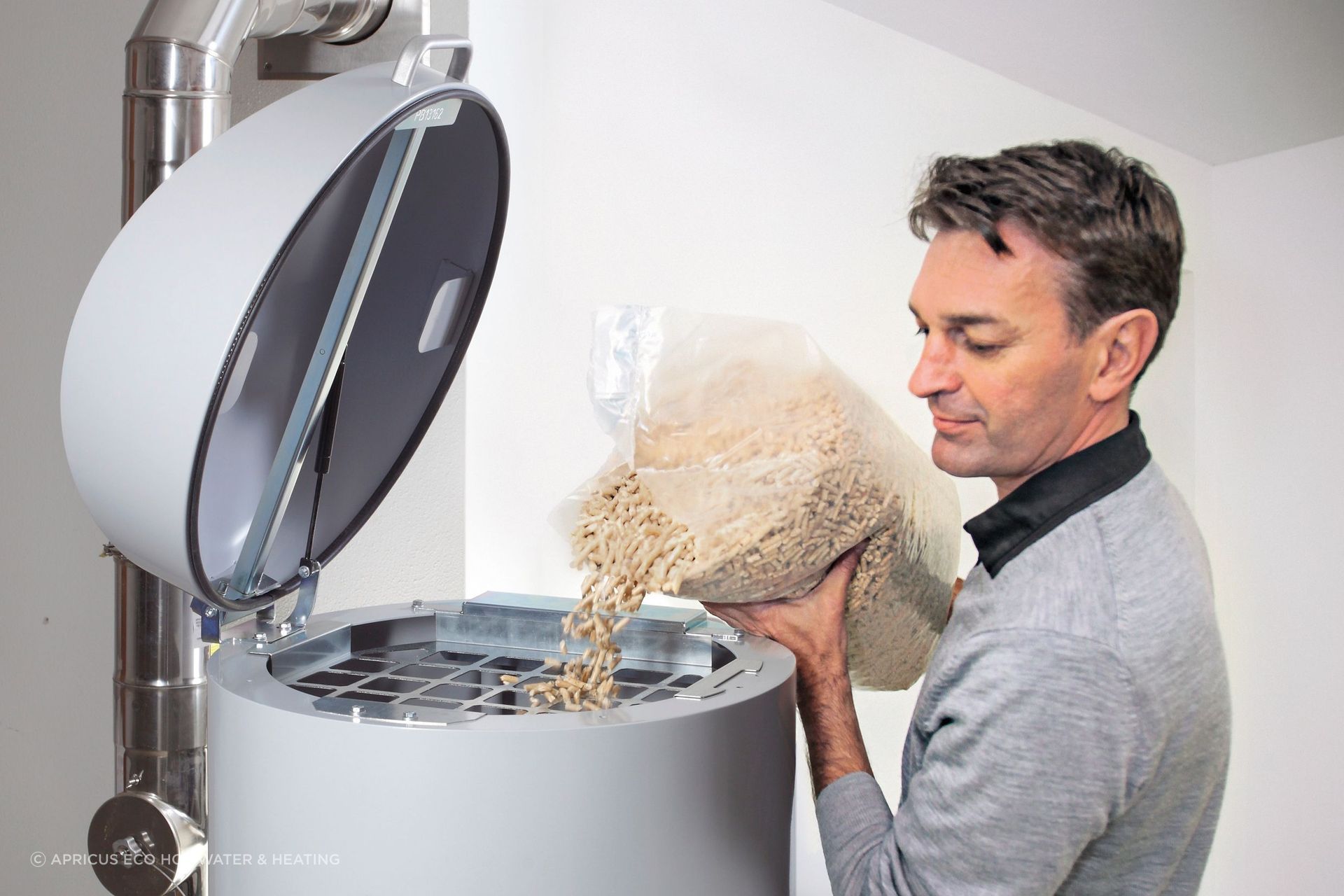 Heating with 100 per cent renewable energy is possible with a pellet boiler.