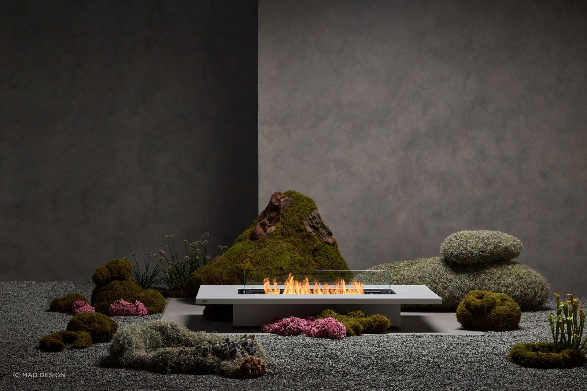 Fire tables and outdoor fire pits offer an interesting alternative to traditional style fireplaces