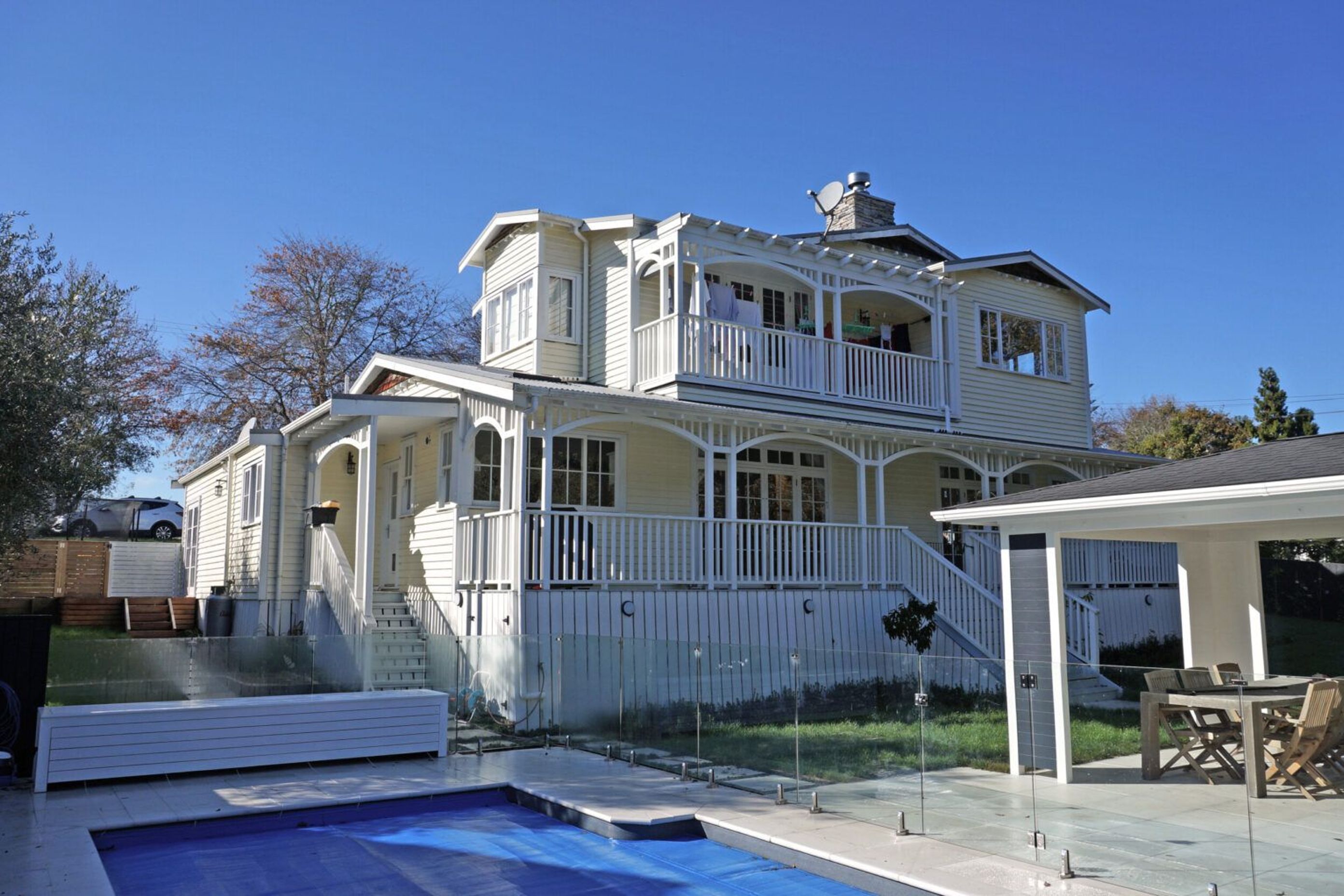 Exterior-painting-before-1536x1022.jpg