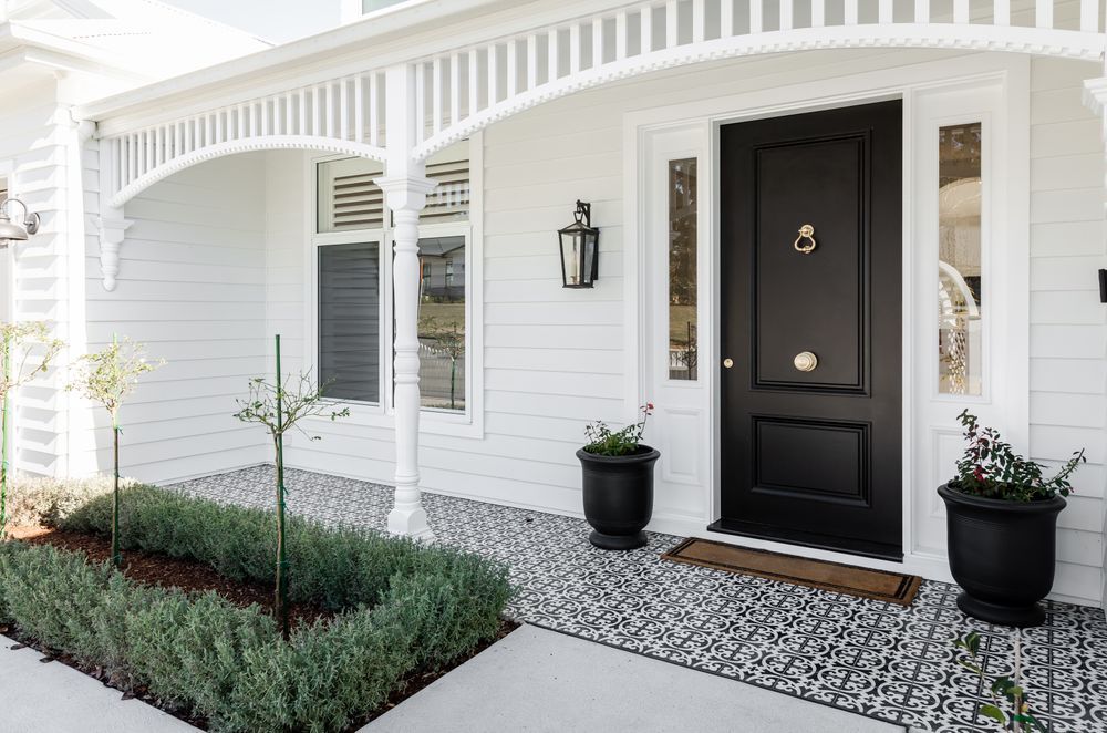 Featured Product: FR04 Arched Exterior Fretwork With Dentil Moulding