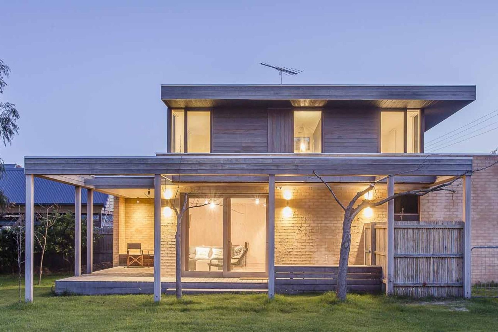 Flat roofs are known for being relatively easy to install and maintain. Featured project: Barwon Heads III