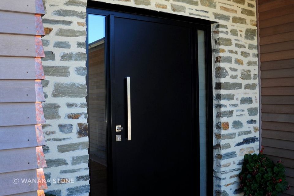 Flush-bagged-Aubrey-Rd-Entrance.jpg