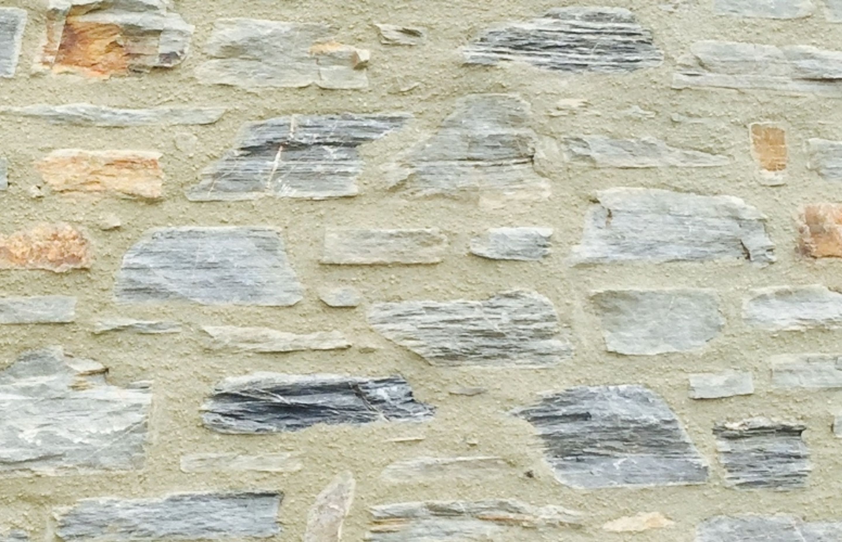 Flush: Flush finishes have the mortar level with the stone or even partially covering the stone.