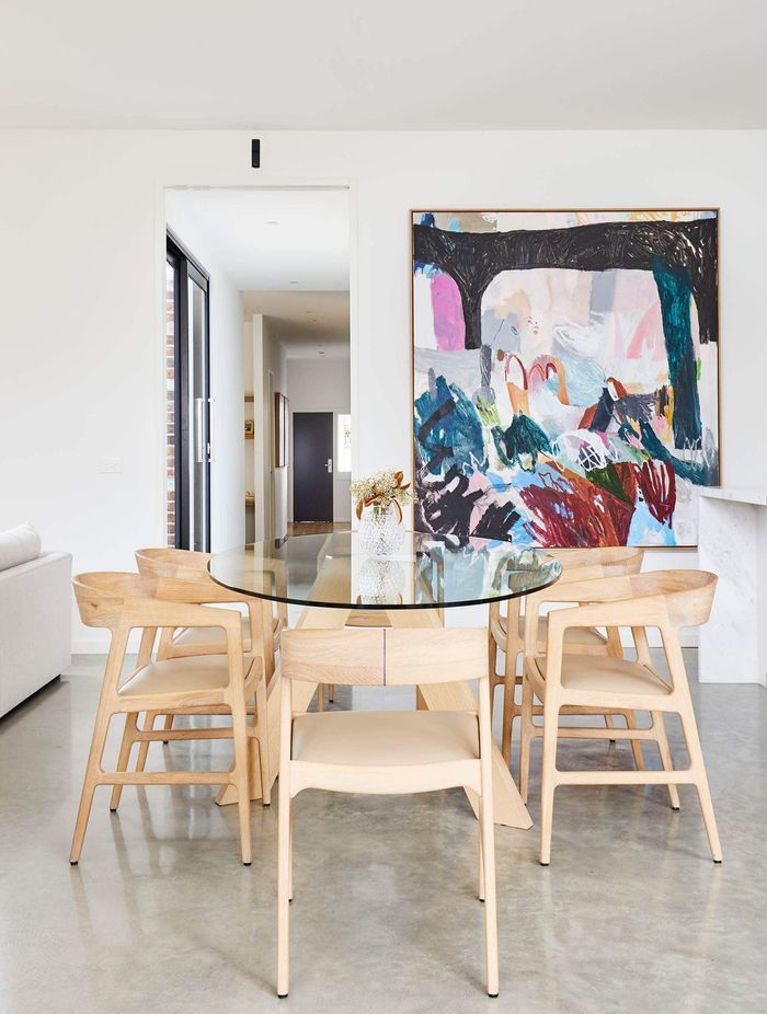 Using the space in a small dining room effectively can require some innovative planning.