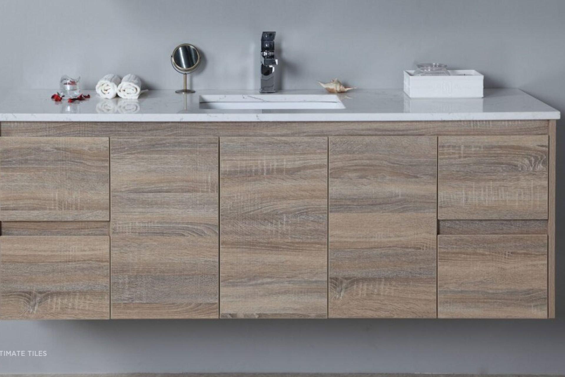 Ultimate Titles - Grace Vanity