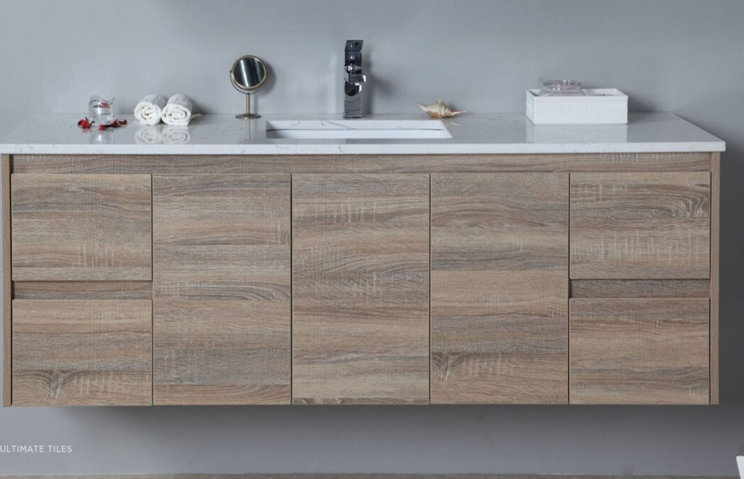 Ultimate Titles - Grace Vanity