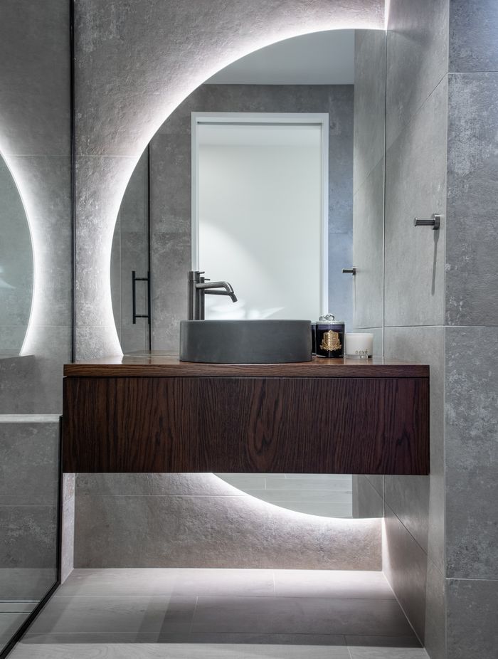 The selection of tiles throughout the bathrooms have come from Brymac Tiles, well known in Canterbury for supplying and installing high-quality tiles.