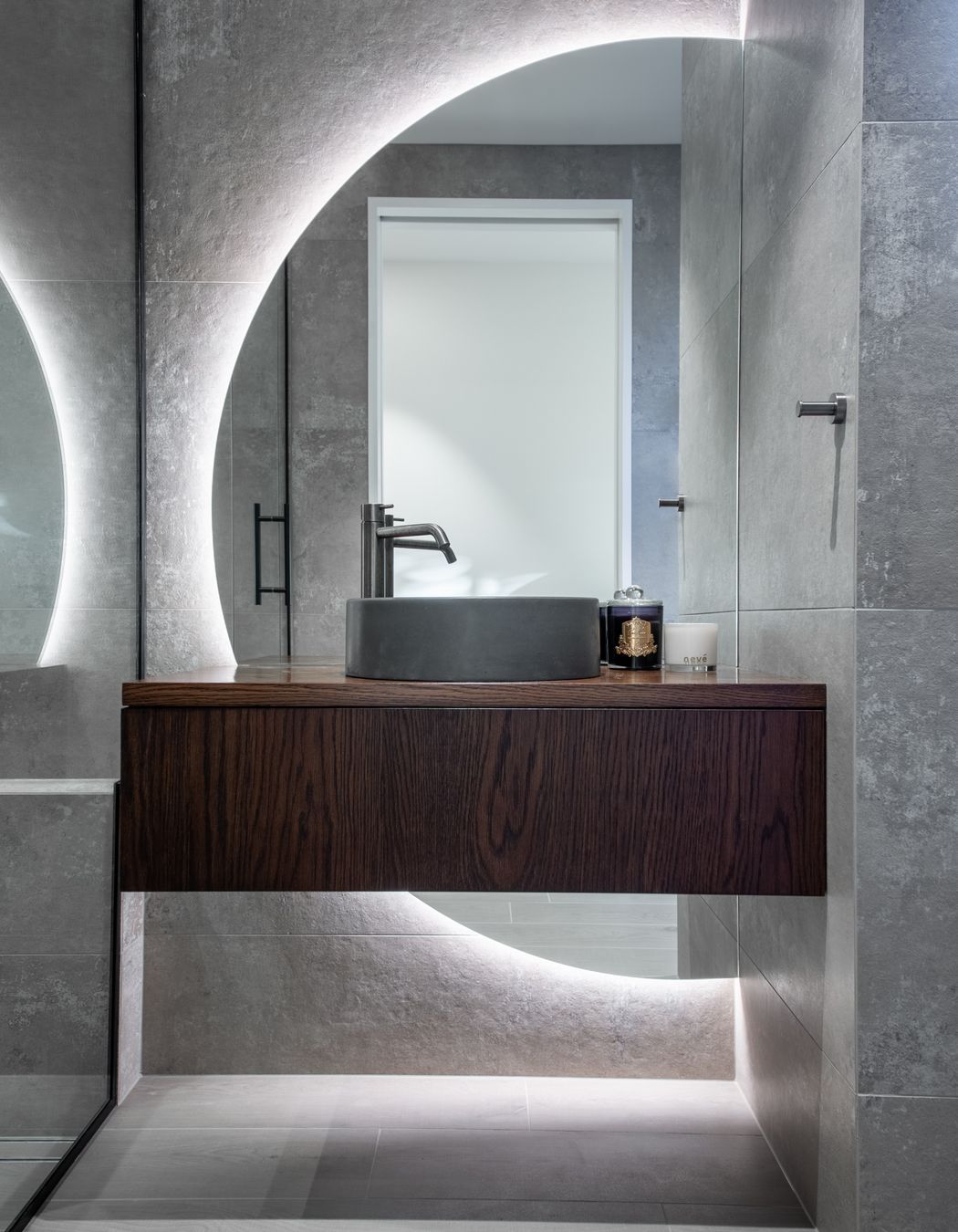 The selection of tiles throughout the bathrooms have come from Brymac Tiles, well known in Canterbury for supplying and installing high-quality tiles.