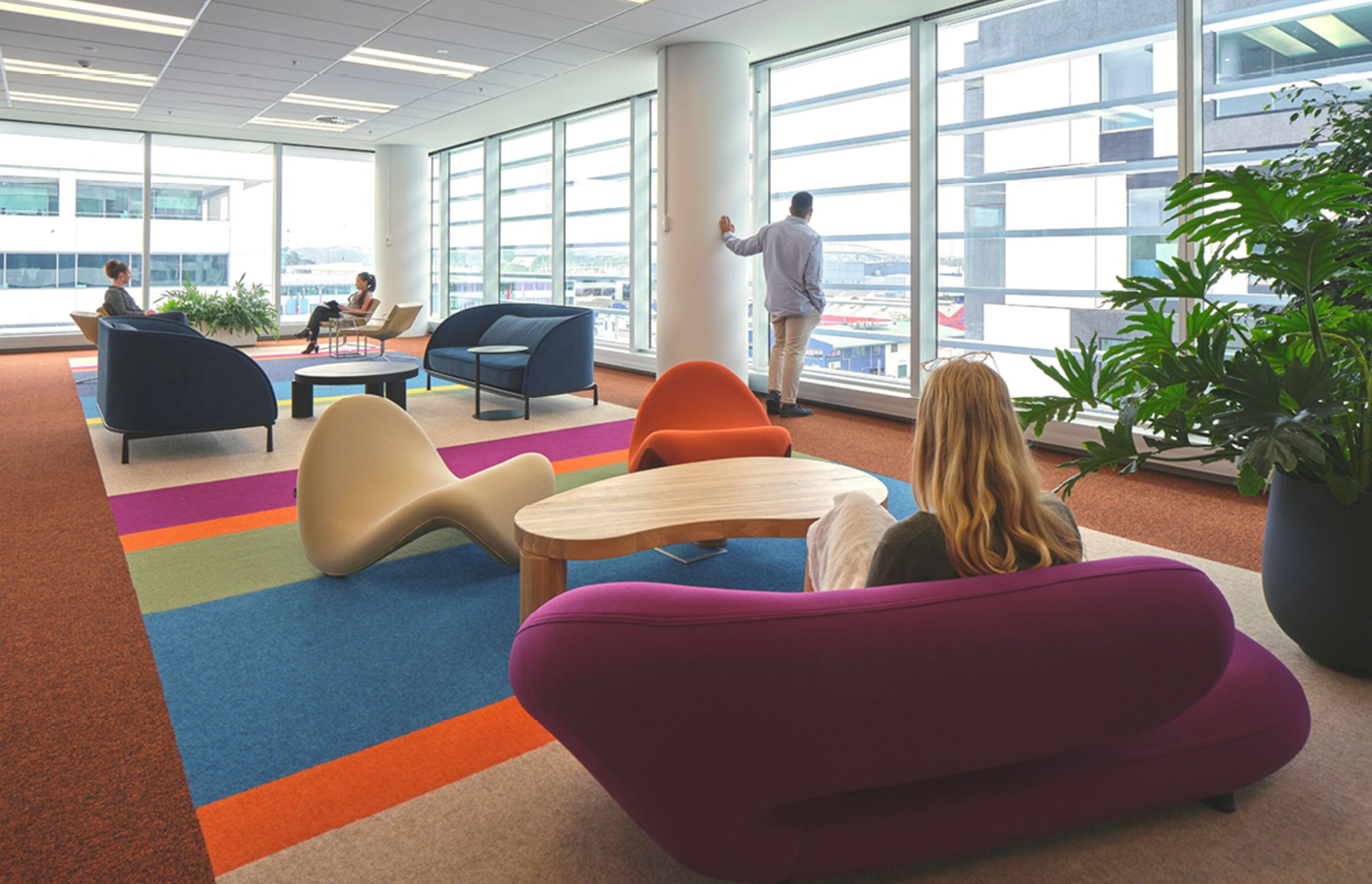 A mix of retro and modern furniture, coupled with a daring use of colour from Heritage Carpets, creates an office environment that’s interesting, surprising, fun and full of personality—reflective of Trade Me’s youthful, quirky reputation.