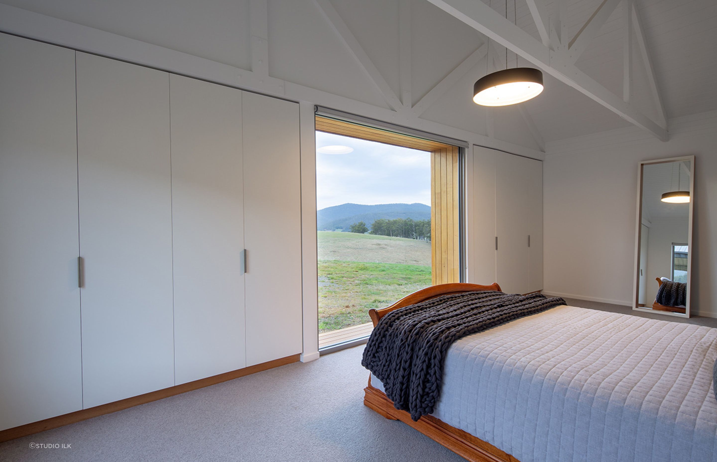 A well positioned window offers great outside views. Photographer: Thomas Ryan.