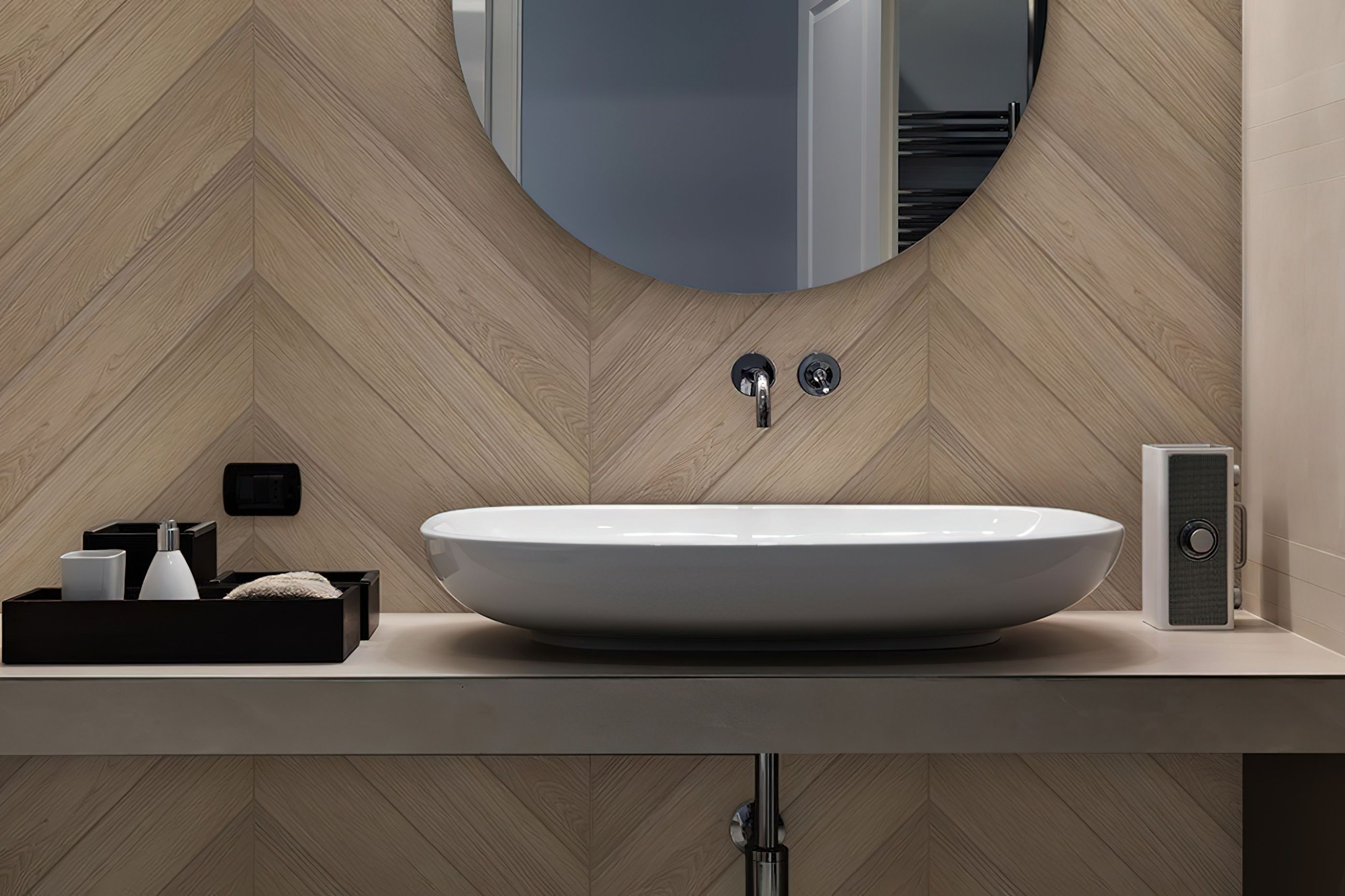 Available in a selection of traditional timber styles (including a modern chevron tile option) the Huski collection can be used to add timber touches throughout your home’s interior spaces, including in wet areas such as the bathroom or laundry room