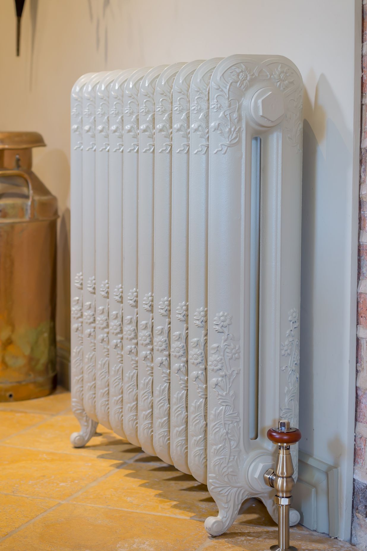Ideal for heritage homes, Paladin cast iron radiators are carefully hand built and finished to your requirements. Available exclusively from Warm NZ.