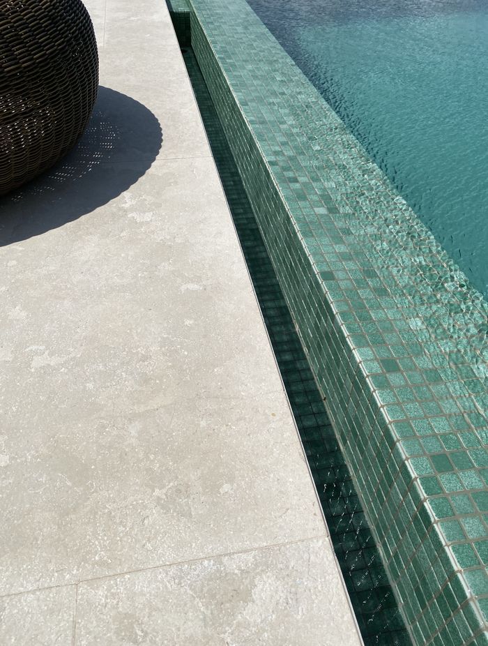 Crema Vialle Limestone Alfresco