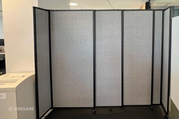 Versare StraightWall used to create a privacy barrier